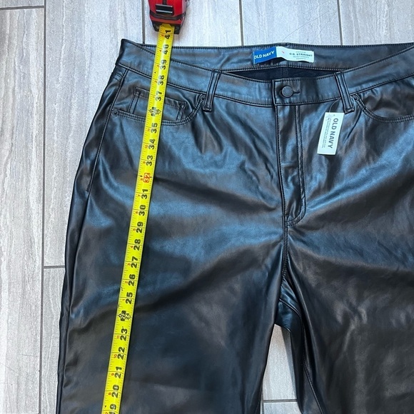 Old Navy High-Waisted OG Straight Faux-Leather Ankle Pants for Women NWT 18 - Picture 6 of 9
